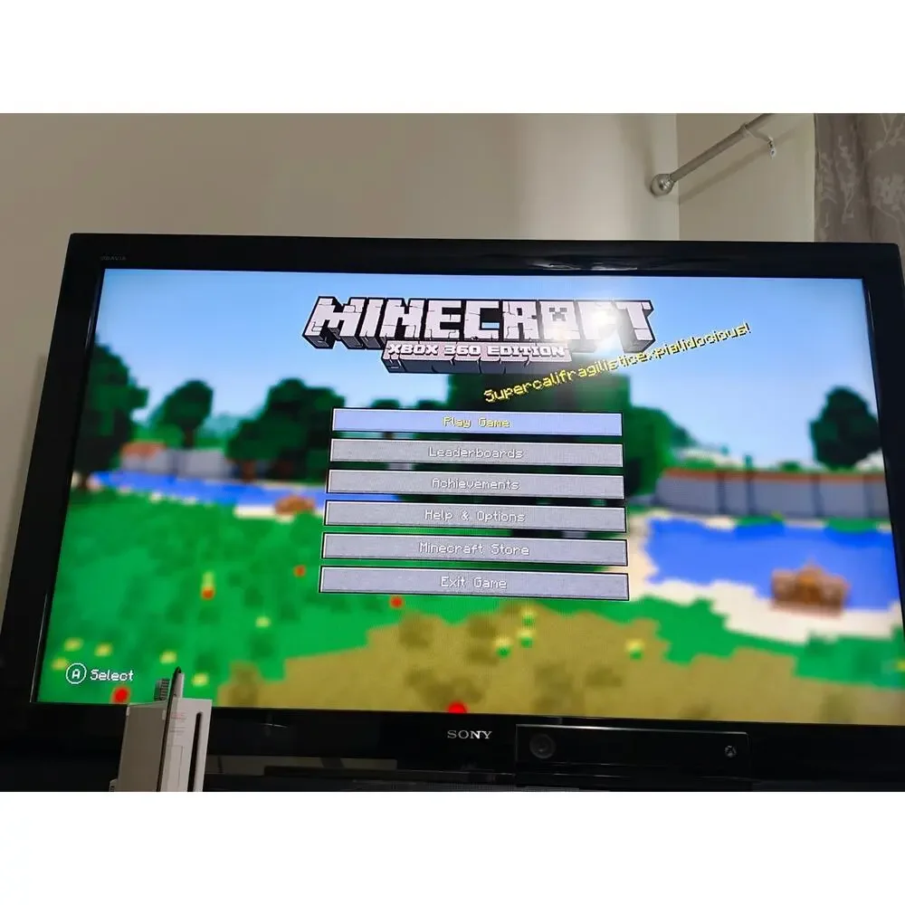 Minecraft Xbox 360 Edition Case & Disc – Mojang Sandbox